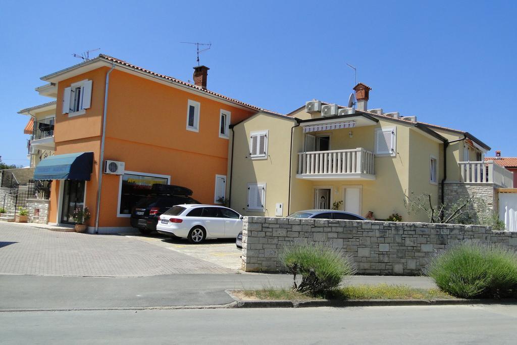 Apartments Villa Ela Умаг Екстер'єр фото