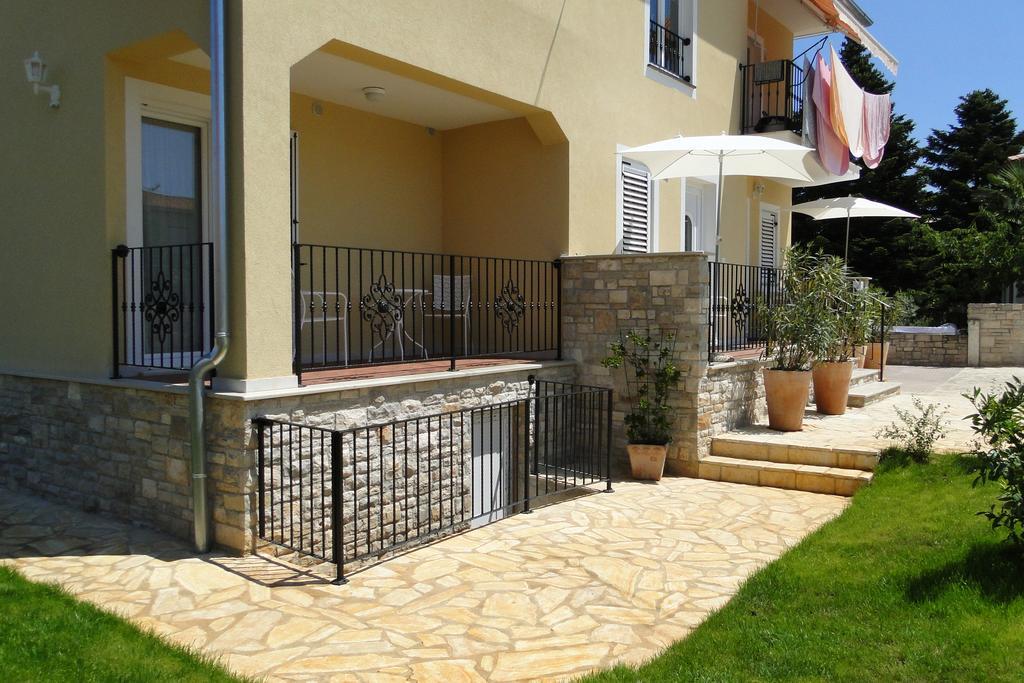 Apartments Villa Ela Умаг Екстер'єр фото