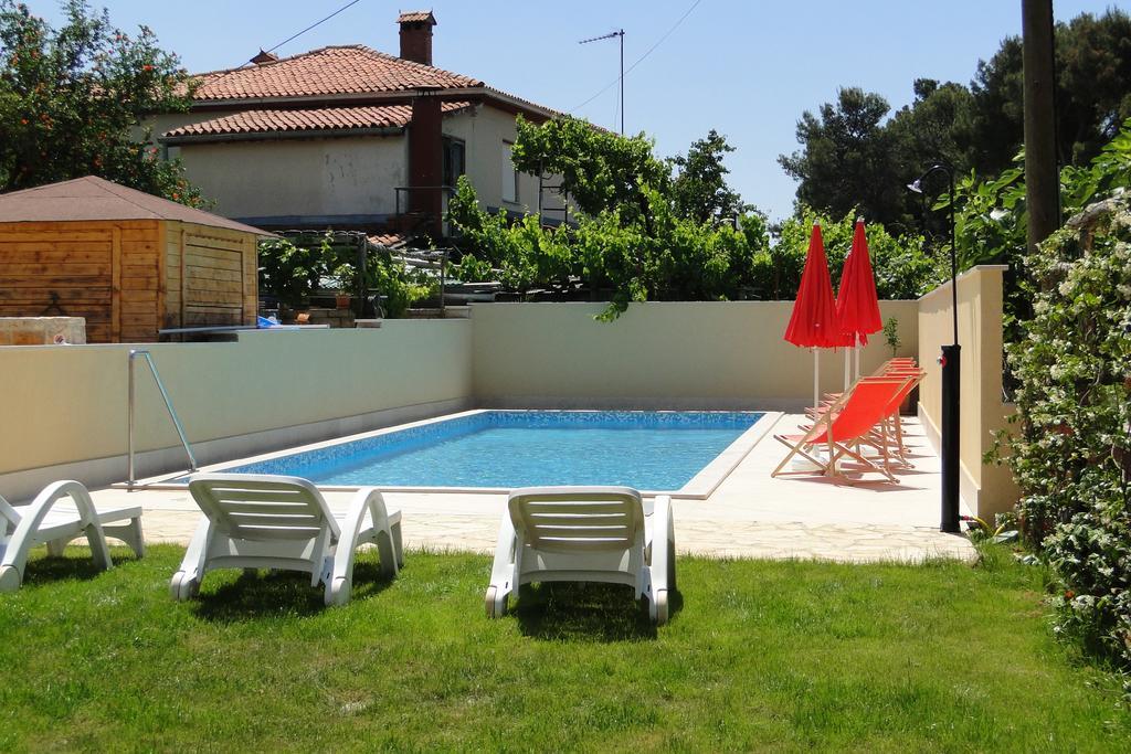 Apartments Villa Ela Умаг Екстер'єр фото
