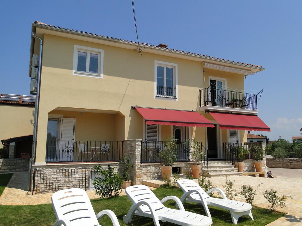 Apartments Villa Ela Умаг Екстер'єр фото